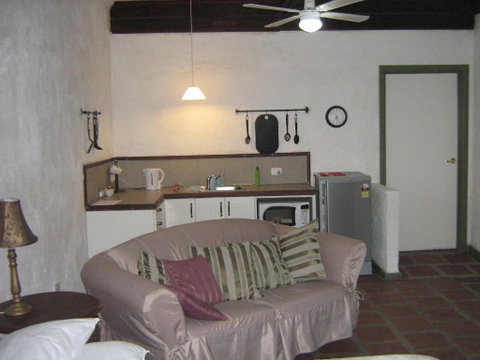 Lavenderpatch - Sydneys Hotel 3