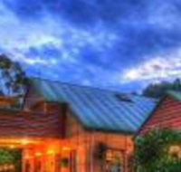 Upper Murray Resort - Sydneys Hotel