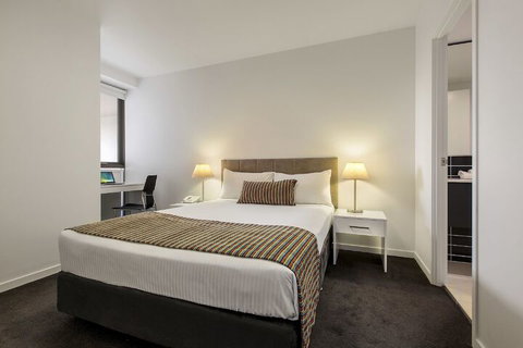 Code Apartments - Sydneys Hotel 3