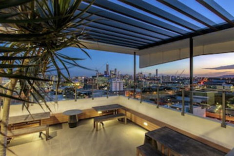 Code Apartments - Sydneys Hotel 0