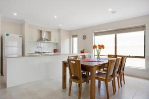 Serviced Houses Point Cook - Sydneys Hotel 3