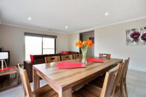 Serviced Houses Point Cook - Sydneys Hotel 2