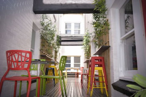 Ritz For Backpackers - Sydneys Hotel 0