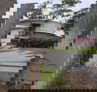 The Edgewater Bed  Breakfast - Sydneys Hotel
