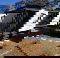 Goulburn South Caravan Park - Sydneys Hotel