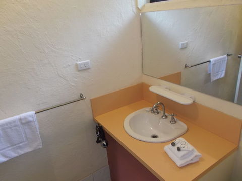 Harrietville Hotel Motel - Sydneys Hotel 4