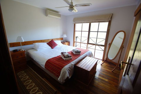 Manzanilla Ridge - Sydneys Hotel 5