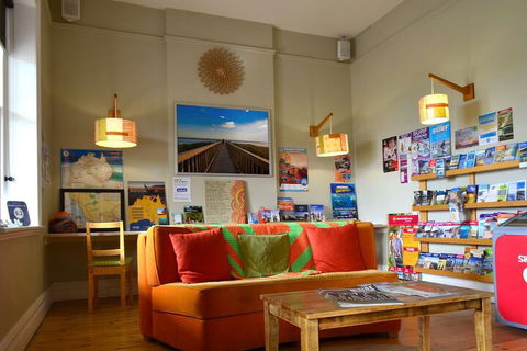 Port Elliot Beach House YHA Hostel - Sydneys Hotel 3