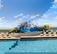 Clubb Coolum Beach Resort - Sydneys Hotel