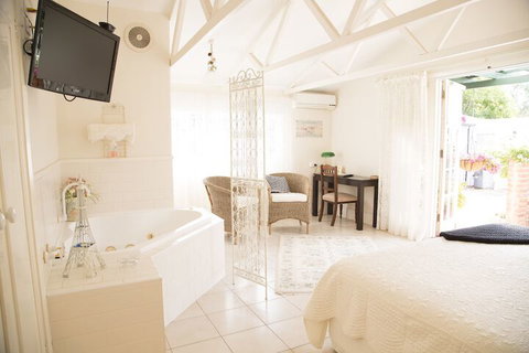 Rosebridge House Bed & Breakfast Adult Retreat - Sydneys Hotel 6