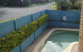Coolum Budget Accommodation - Sydneys Hotel 6