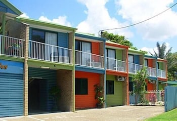 Coolum Budget Accommodation - Sydneys Hotel 3