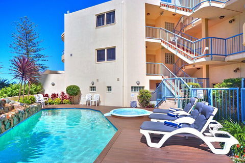 Coolum Baywatch Resort - Sydneys Hotel 2