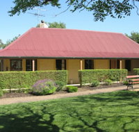 Goat Square Cottages - Sydneys Hotel