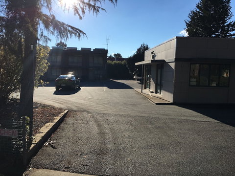 Red Cedars Motel - Sydneys Hotel 0