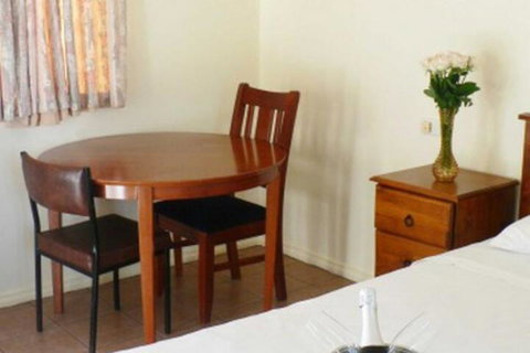 Stayinn Motel - Sydneys Hotel 7