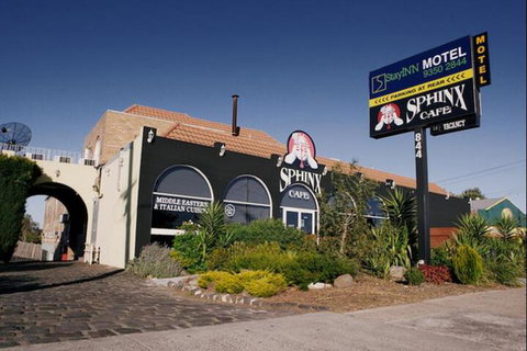 Stayinn Motel - Sydneys Hotel 5