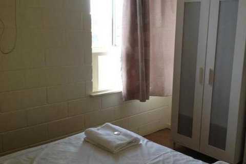 Stayinn Motel - Sydneys Hotel 6