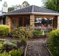 Magdala Motor Lodge  Lakeside Restaurant - Sydneys Hotel