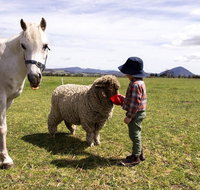 Taras Richmond Farmstay - Sydneys Hotel
