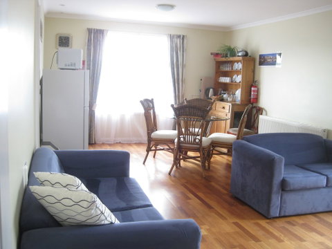 Taras Richmond Farmstay - Sydneys Hotel 3