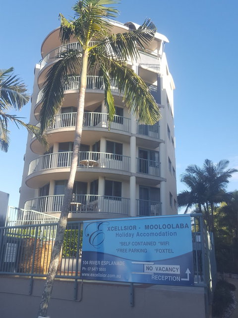 Excellsior - Sydneys Hotel 0