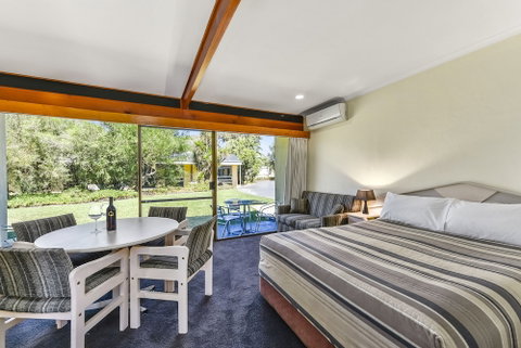 William Macintosh Motor Lodge - Sydneys Hotel 1