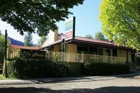 Harrietville Snowline Hotel - Sydneys Hotel 4