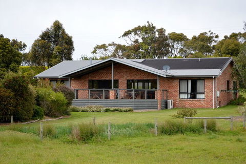 Prom Coast Holiday Lodge - Sydneys Hotel 6