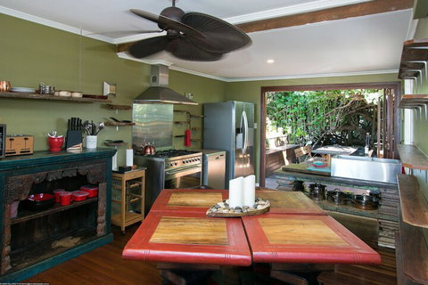 The Beachside Cottages - Sydneys Hotel 6