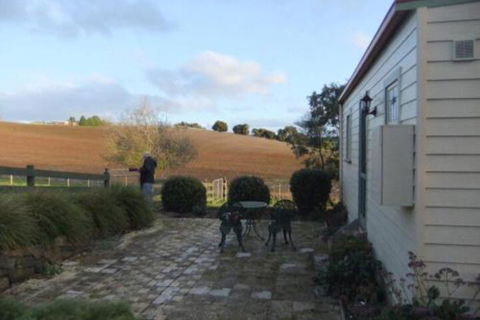 Valleyfield Cottage - Sydneys Hotel 0