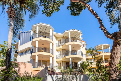 Parkshores Sunshine - Sydneys Hotel 3
