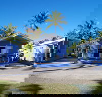 Tropical Beach Caravan Park - Sydneys Hotel