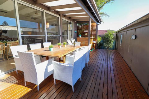 Surfside - Sydneys Hotel 6