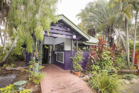 Colonial Village Resort - Sydneys Hotel 1