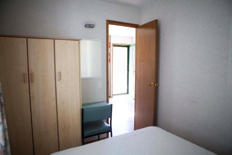 Strayleaves Caravan Park - Sydneys Hotel 5