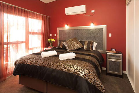 Albany Waves - Sydneys Hotel 7