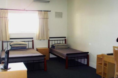 Sav - Sydneys Hotel 5