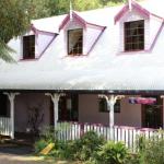 Dancing Waters Cottage - Sydneys Hotel 0