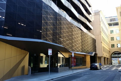 Aura On Flinders Serviced Apartments - Sydneys Hotel 1