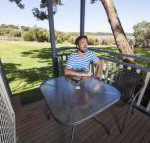 Lakeside Tourist Park - Sydneys Hotel