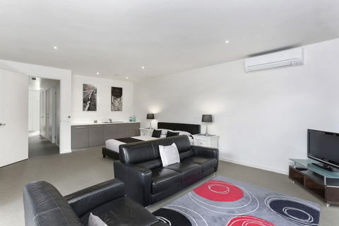 Anchors Beach House - Sydneys Hotel 2