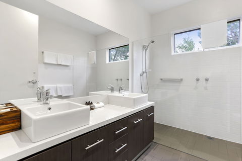 Anchors Beach House - Sydneys Hotel 0