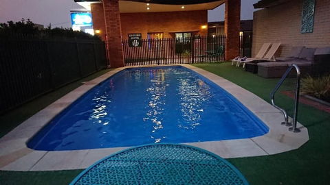 Adelong Motel - Sydneys Hotel 2