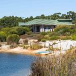 Kooyar Mia - Sydneys Hotel 0