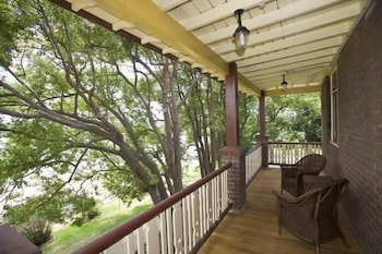 Cockatoo Island - Sydneys Hotel 6
