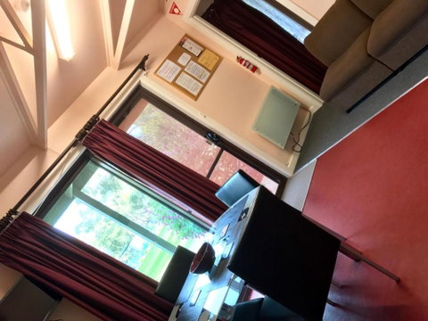 Stawell Holiday Cottages - Sydneys Hotel 4