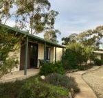 Stawell Holiday Cottages - Sydneys Hotel