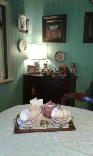 Marys Place B & B - Sydneys Hotel 6