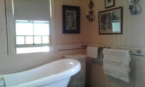 Marys Place B & B - Sydneys Hotel 5